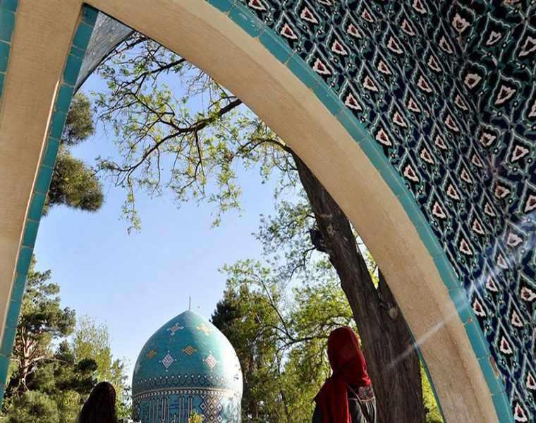 آرامگاه کمال الملک، نقاش مشهور ایران و جهان