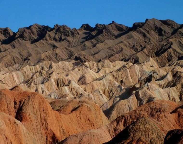 کلوتهای گلی نهبندان