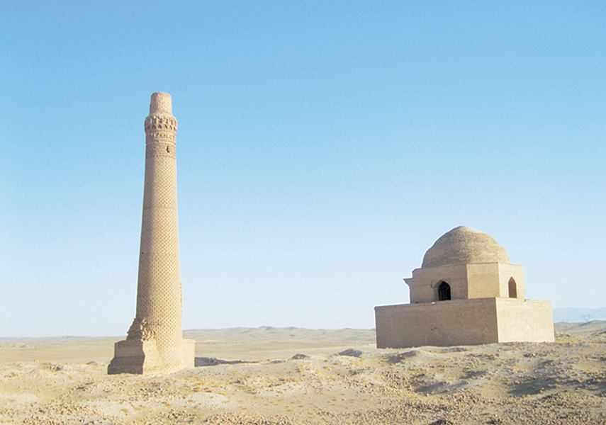 محوطه تاریخی سنگ بست و مقبره ارسلان جاذب