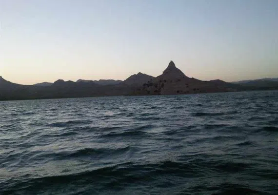 دریاچه سد بافت