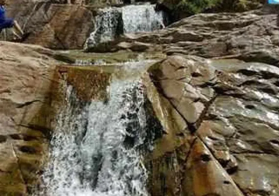 روستای سه کنج