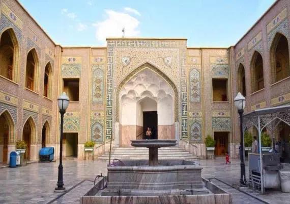 آرامگاه پیر پالان دوز