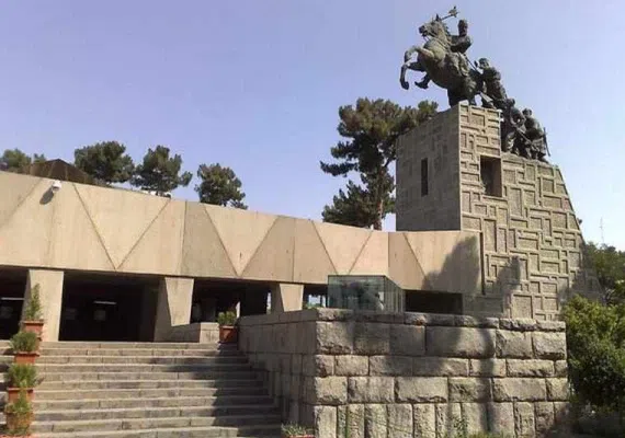 آرامگاه نادرشاه