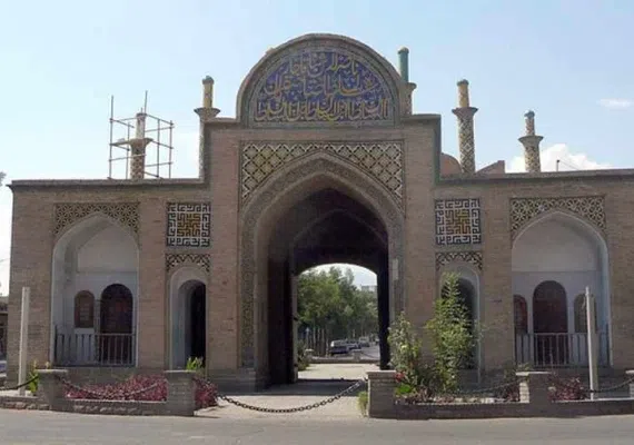 دروازه ارگ سمنان&zwnj;