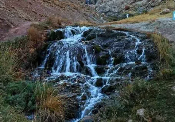 آبشار فیض آباد