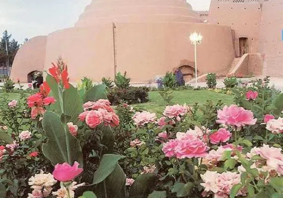 یخدان مویدی