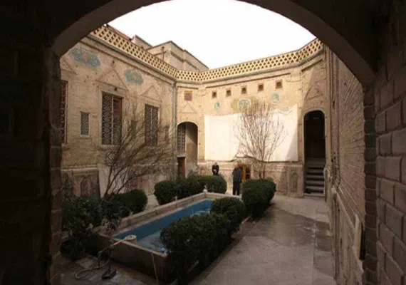 خانه تاریخی ملک