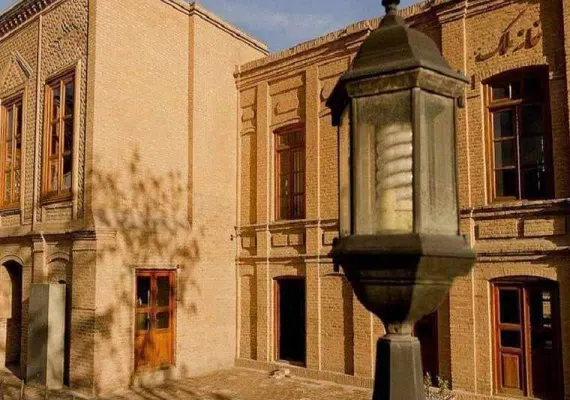 خانه تاریخی ملک