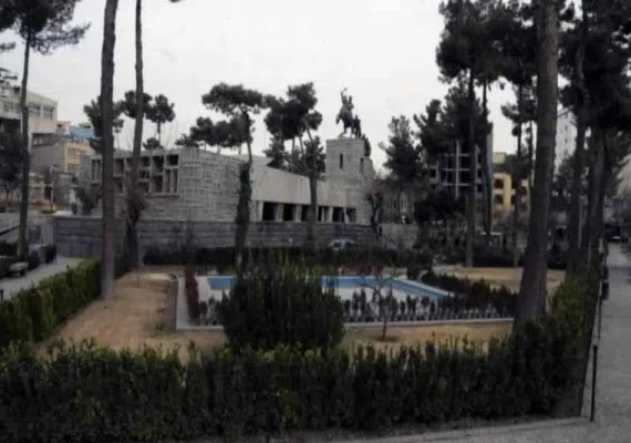 آرامگاه نادرشاه