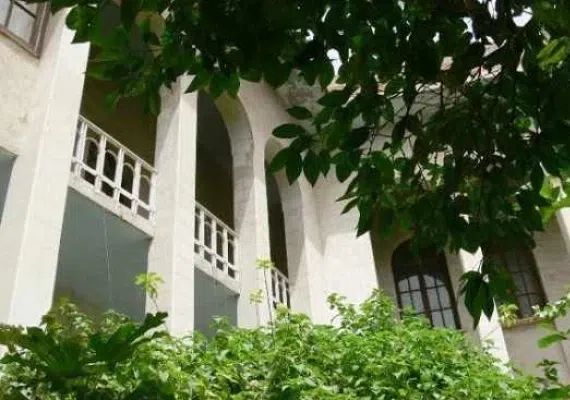 ساختمان سه گوش