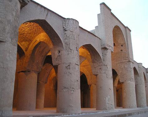 مسجد تاریخانه دامغان