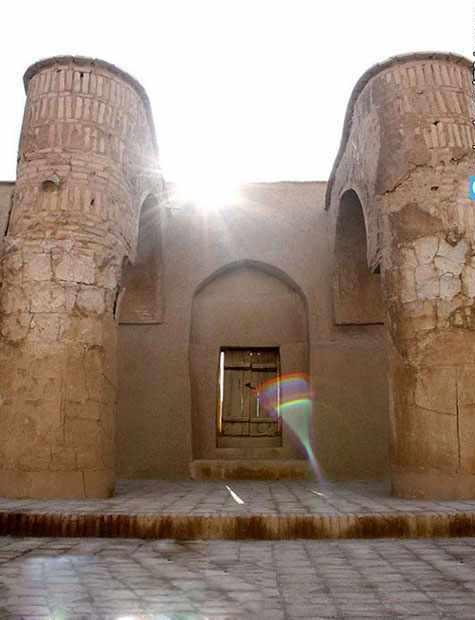 مسجد تاریخانه دامغان