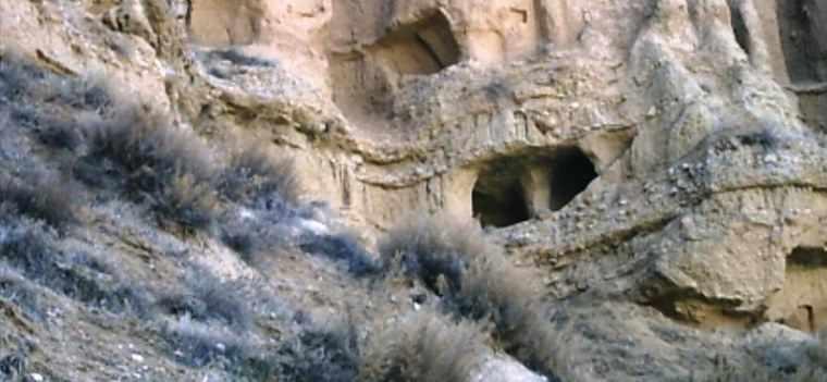 غار کنه گرم