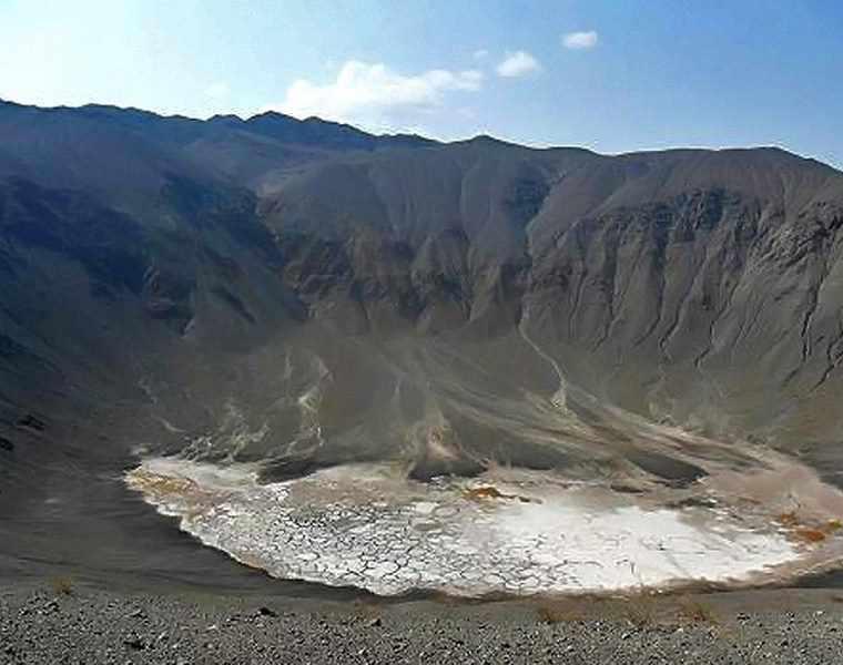 دهانه های آتشفشانی راین