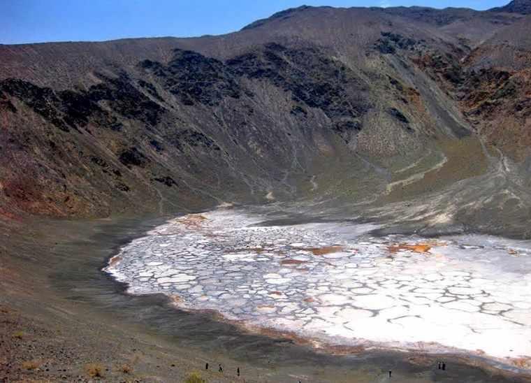 دهانه های آتشفشانی راین