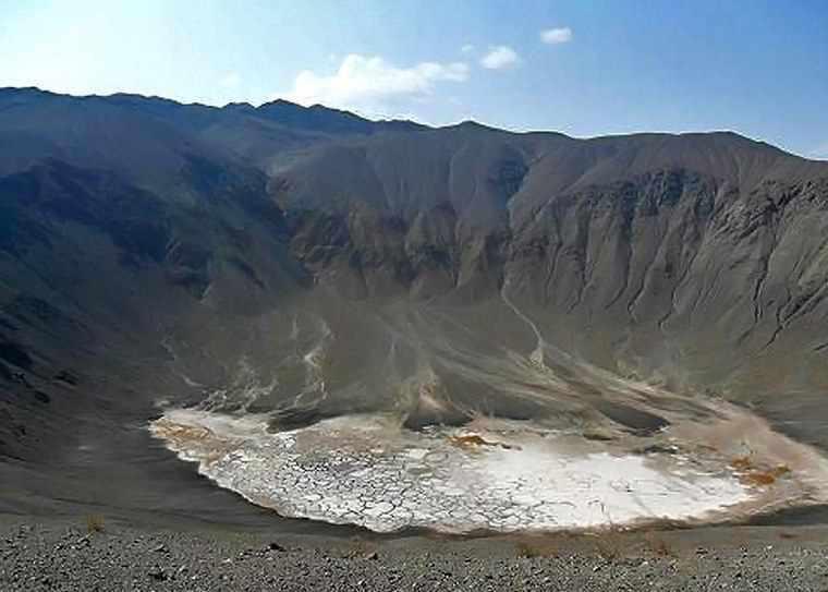 دهانه های آتشفشانی راین