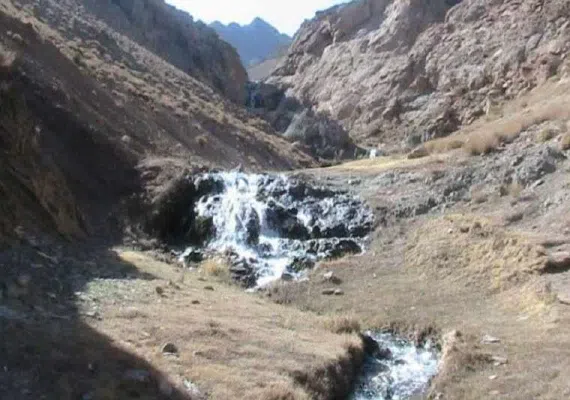 آبشار فیض آباد