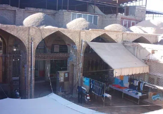 بازار وکیل زرند