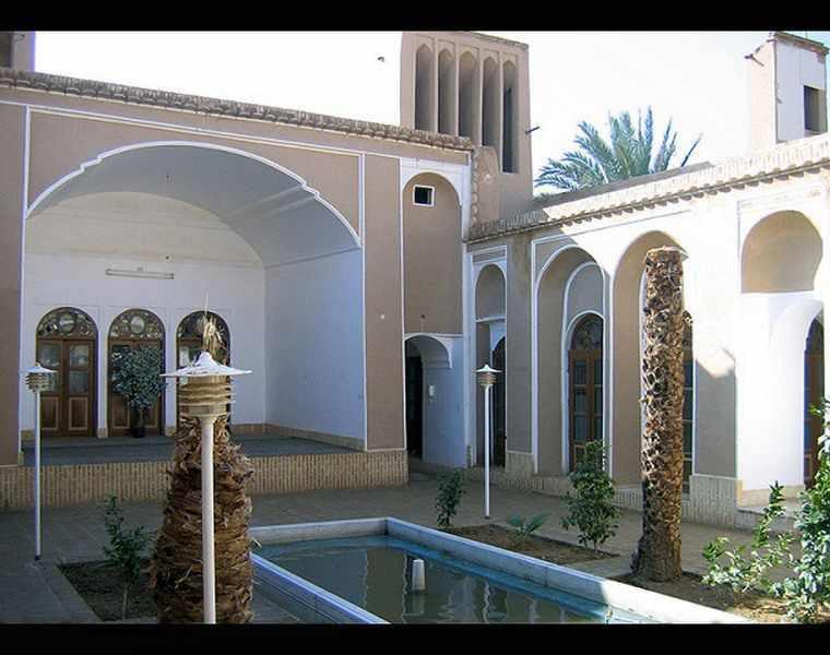خانه ی آیت الله خاتمی(موزه ی رجال و مفاخر)