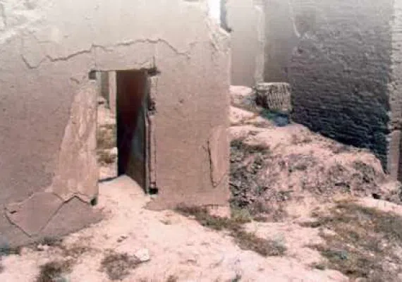 قلعه کهنه زنده جان