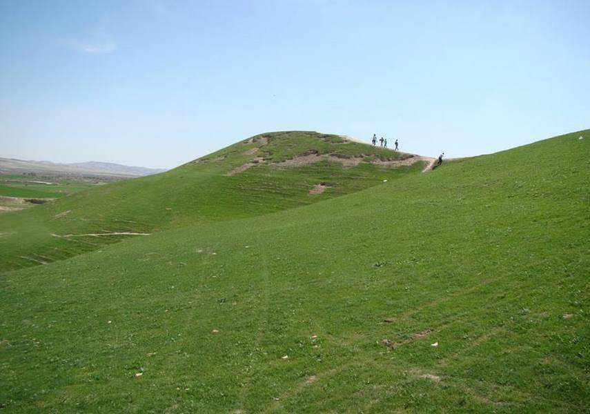 یارم تپه تاریخی درگز