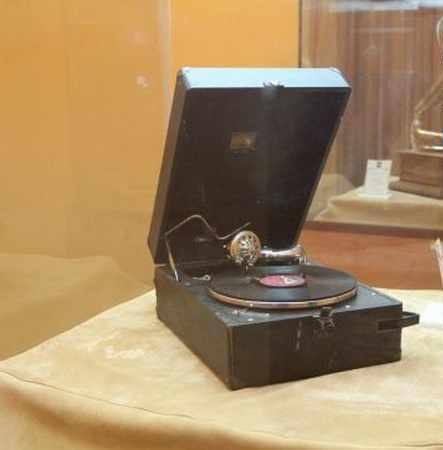 موزه پست و ارتباطات زاهدان