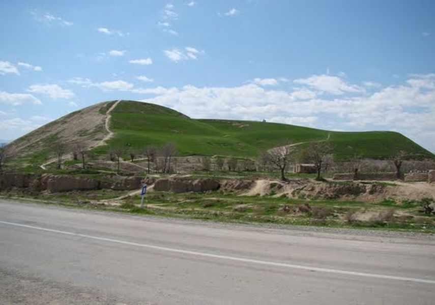 یارم تپه تاریخی درگز