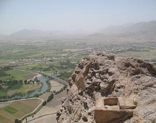 غار ها و پناهگاه های قلعه بزی شهرستان مبارکه