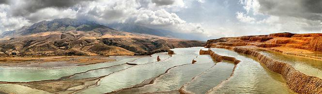 چشمه ی زیبای باداب سورت