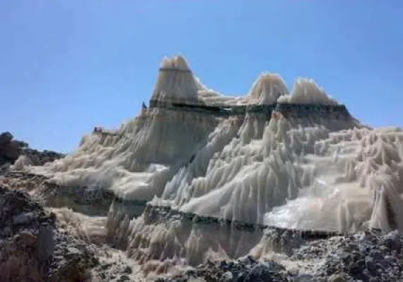 گنبد نمکی جاشک، کوهی از شگفتی
