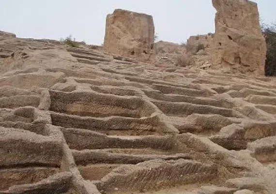 گورستان صخره ای سیراف، شگفت انگیز ترین گورستان و گورستان تمدن ها
