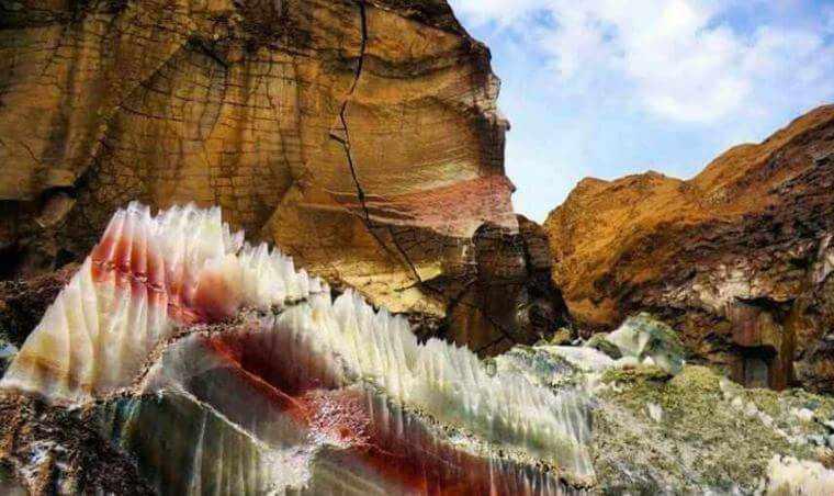گنبد نمکی جاشک، کوهی از شگفتی