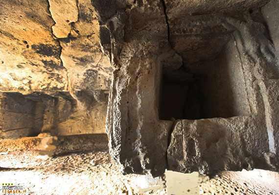 گورستان باستانی خارک