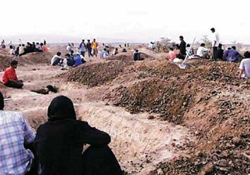 دفن متفاوت اجساد در گورستان شغاب