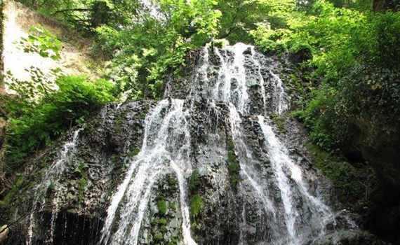 آبشار لاشو کجاست