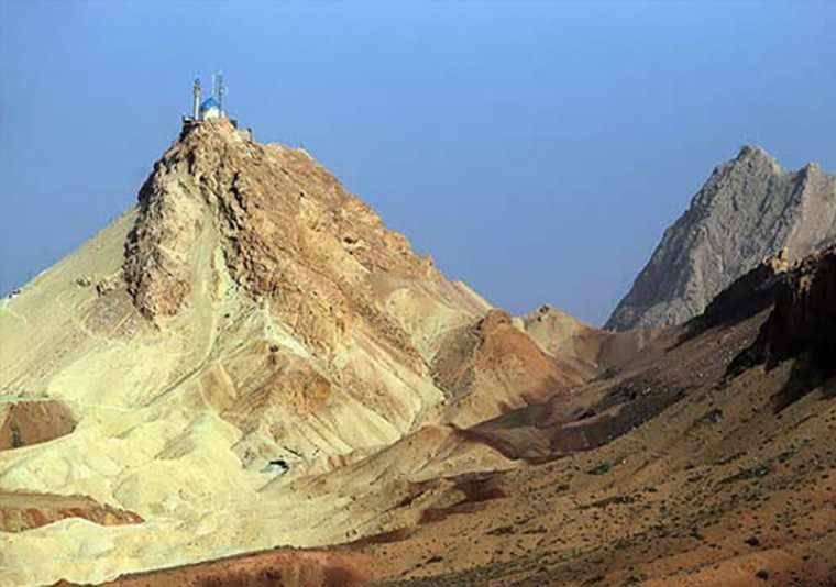 کوه بلند قامت خضر