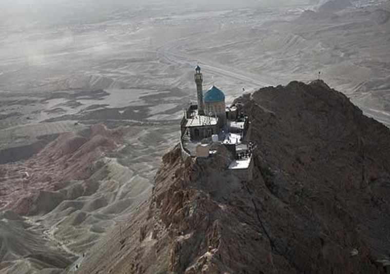 کوه بلند قامت خضر