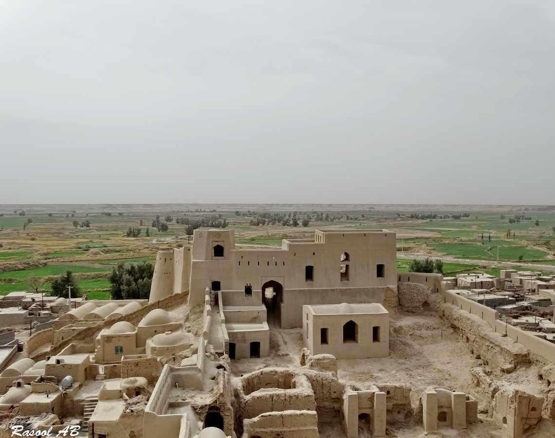 سکوهه، سرزمین قلعه های کهن