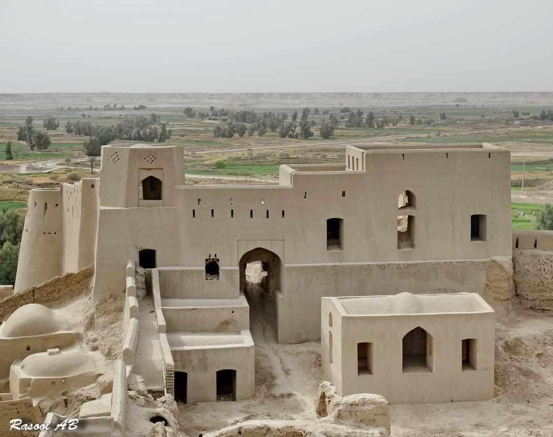 سکوهه، سرزمین قلعه های کهن