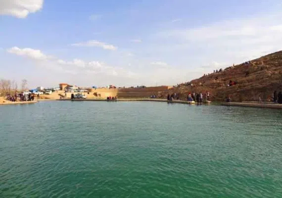 چشمه بالخلی بلاغی شهر گرماب، چشمه ماهی