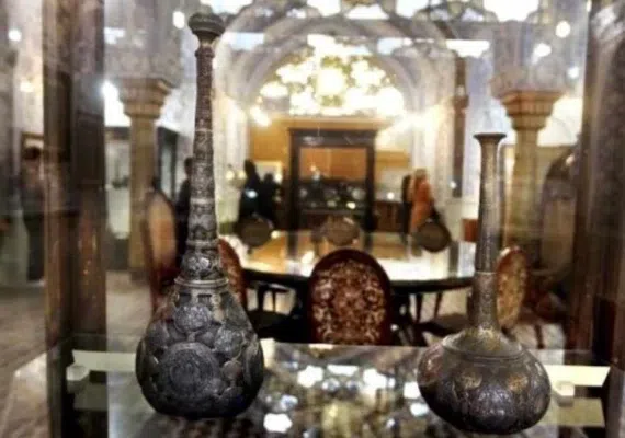 موزه زیبای هنرهای ملی ایران یا حوضخانه باغ گلستان