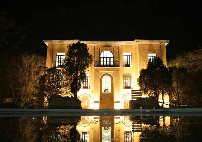 عمارت دارایی زنجان، موزه صنایع دستی