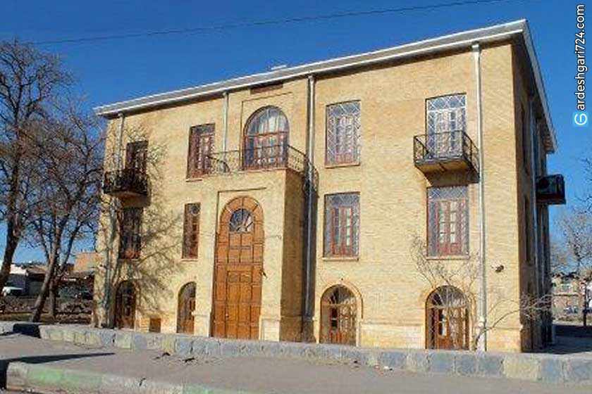 عمارت دارایی زنجان، موزه صنایع دستی