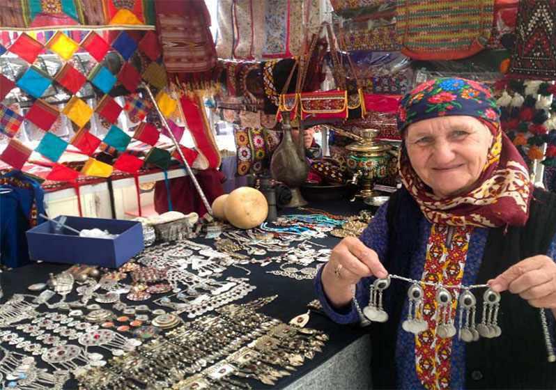 اینچه برون کجاست