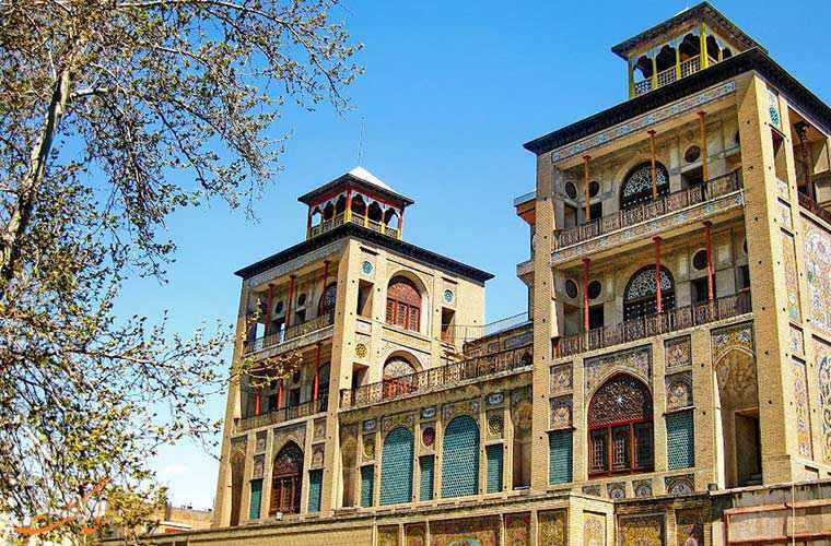 کاخ تاریخی سرخه حصار