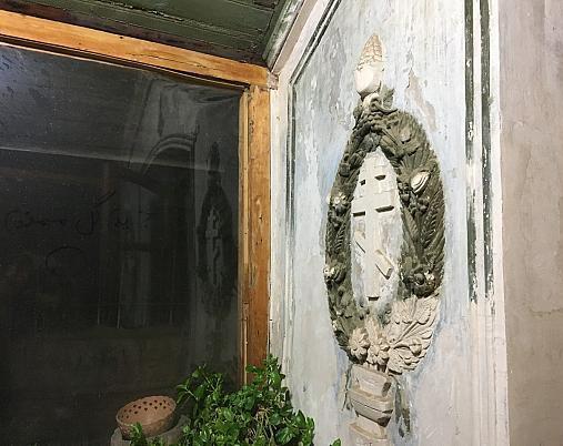 کلیسای کانتور، نگین سرخ محله پنبه ریسه