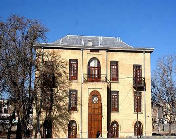 عمارت دارایی زنجان، موزه صنایع دستی