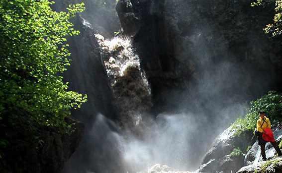 آبشار طارم هشترخان