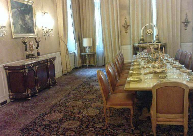 موزه رجعت و عبرت (کاخ مادر شاه)