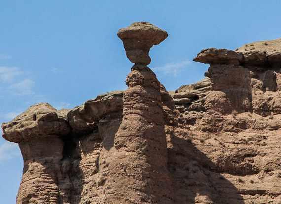 دود کش جن، بازی باد و خاک